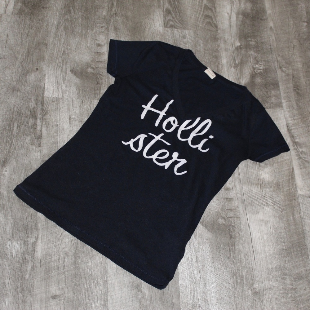Hollister V-Neck T-Shirt